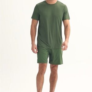 Tek Gear Men's olive 7 in. training shorts size L